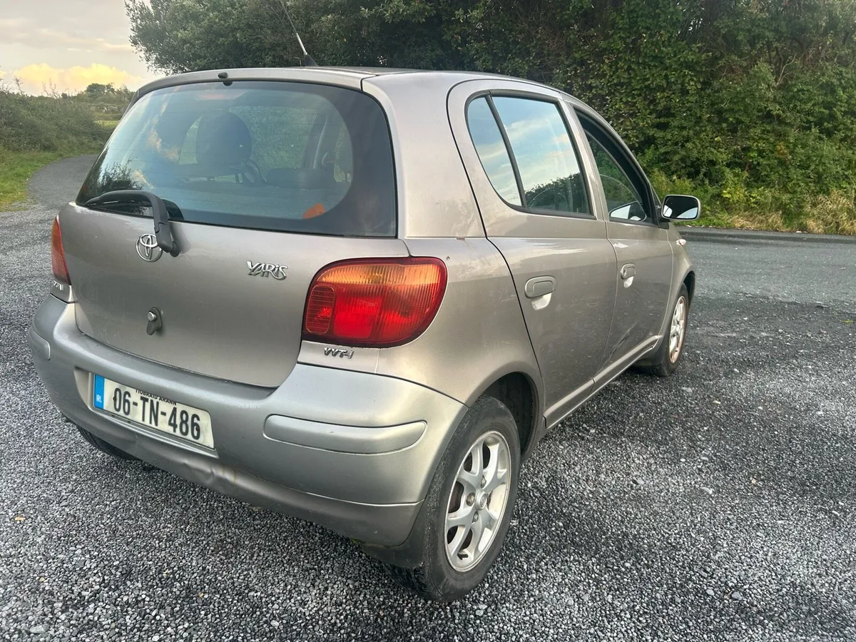Toyota Yaris - Image 4