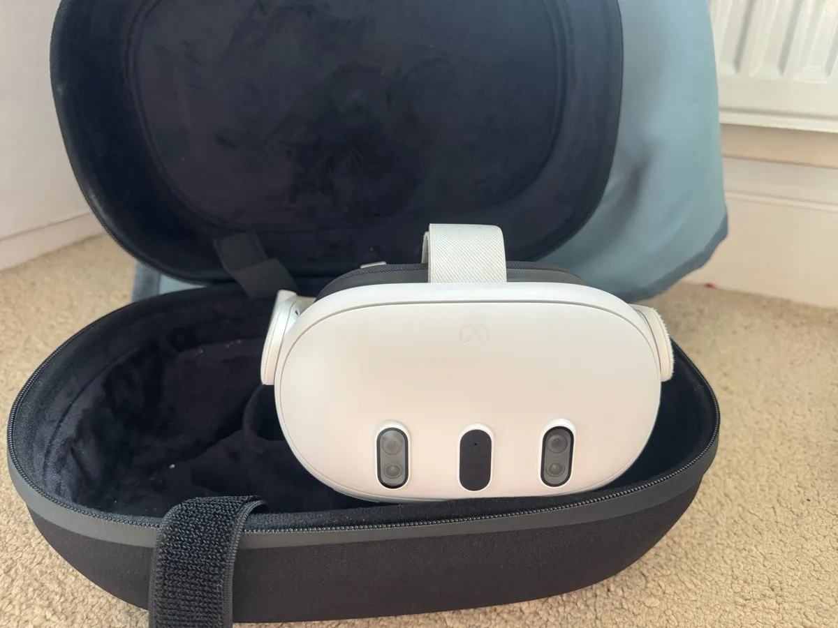 Meta Quest 3 512GB with case - Image 4