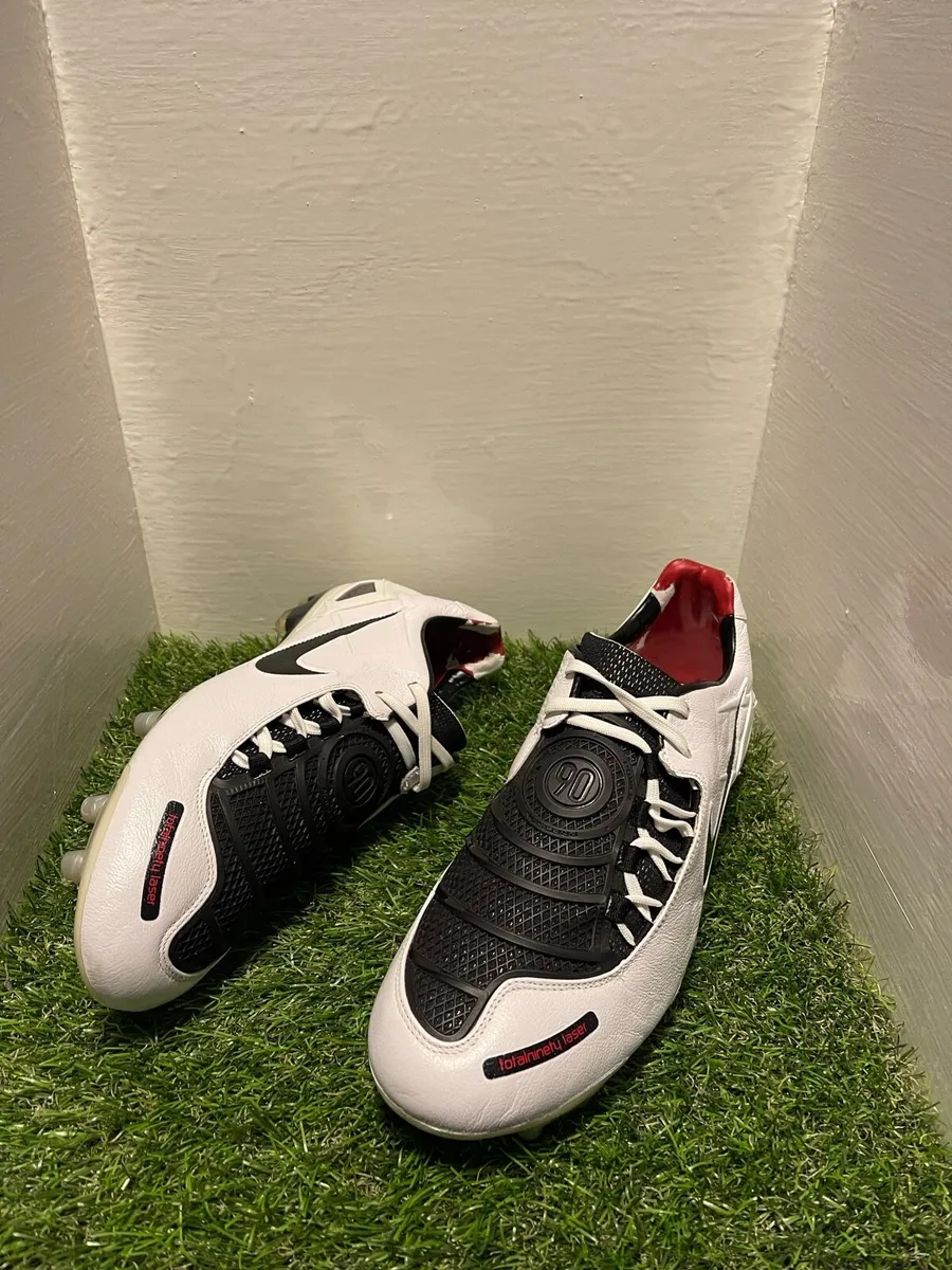 Nike Total 90 Laser I FG Football Boots | UK 9 - Image 1