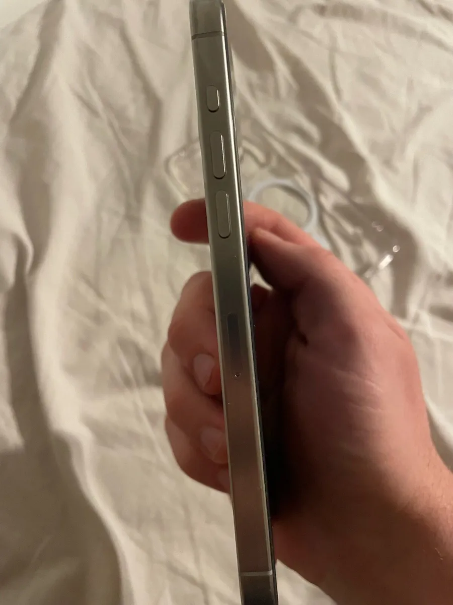 iPhone 15 pro max - Image 4