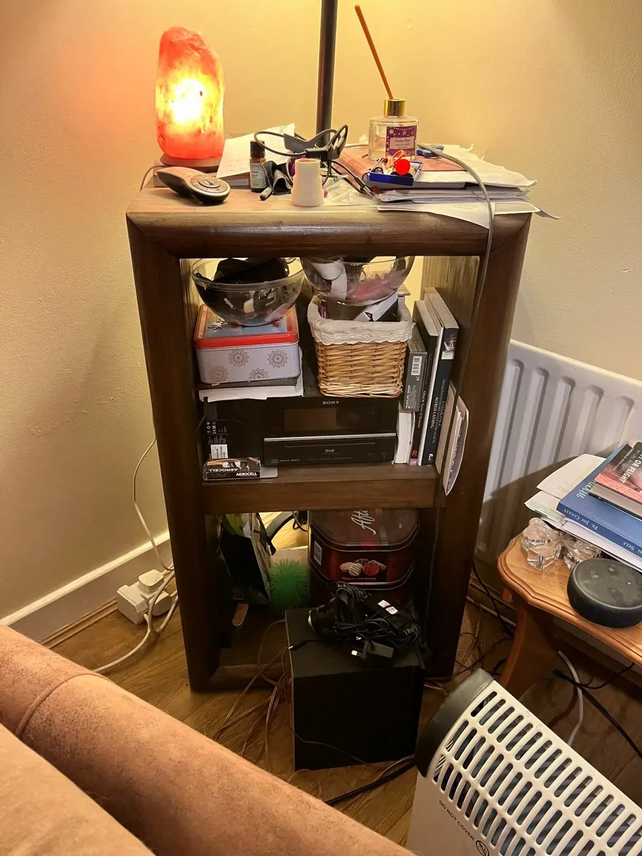 Tv Stand and matching shelve unit - Image 1
