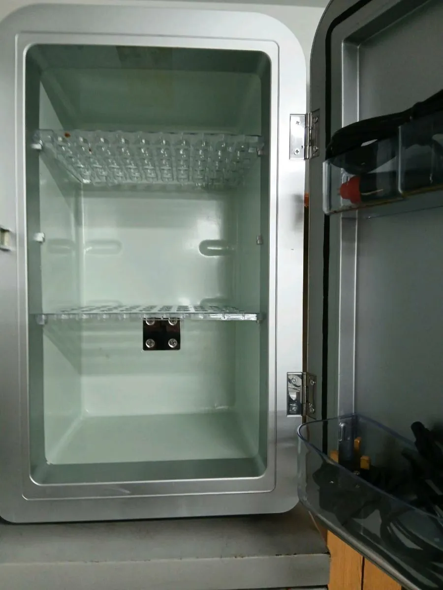 2 small Chill fridges - Image 4