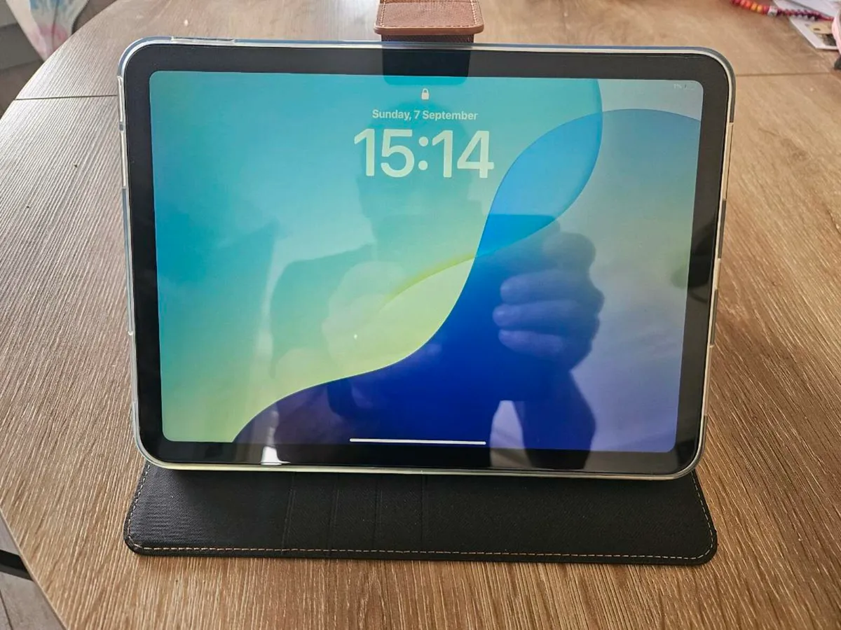 Ipad 10th generation - Image 4