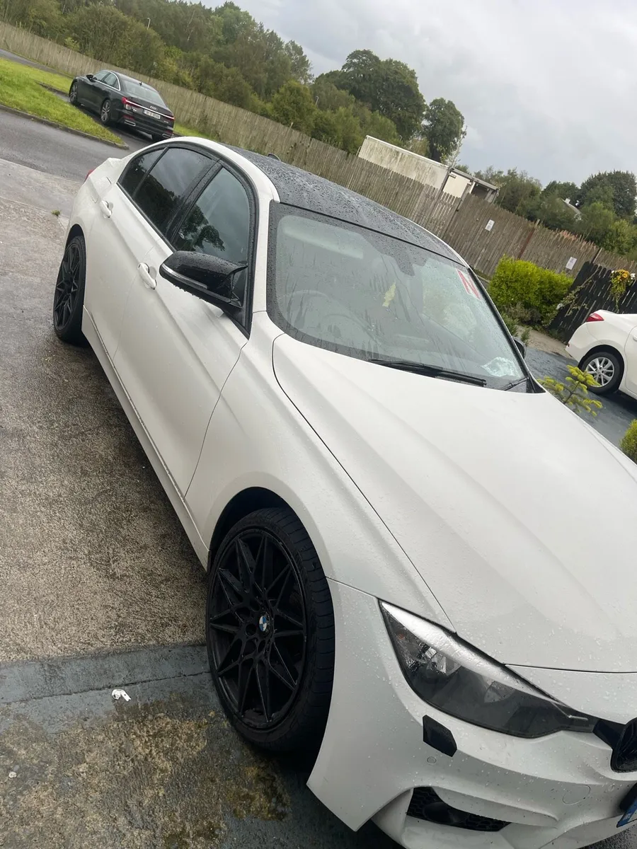 Car - Image 2