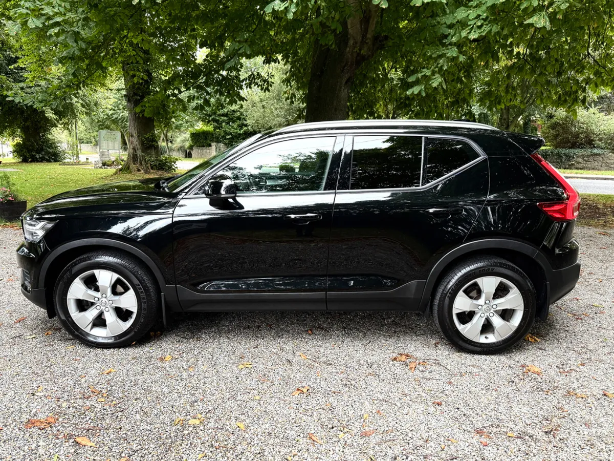 Warranty Volvo XC40 Petrol Huge Spec Low Miles - Image 4