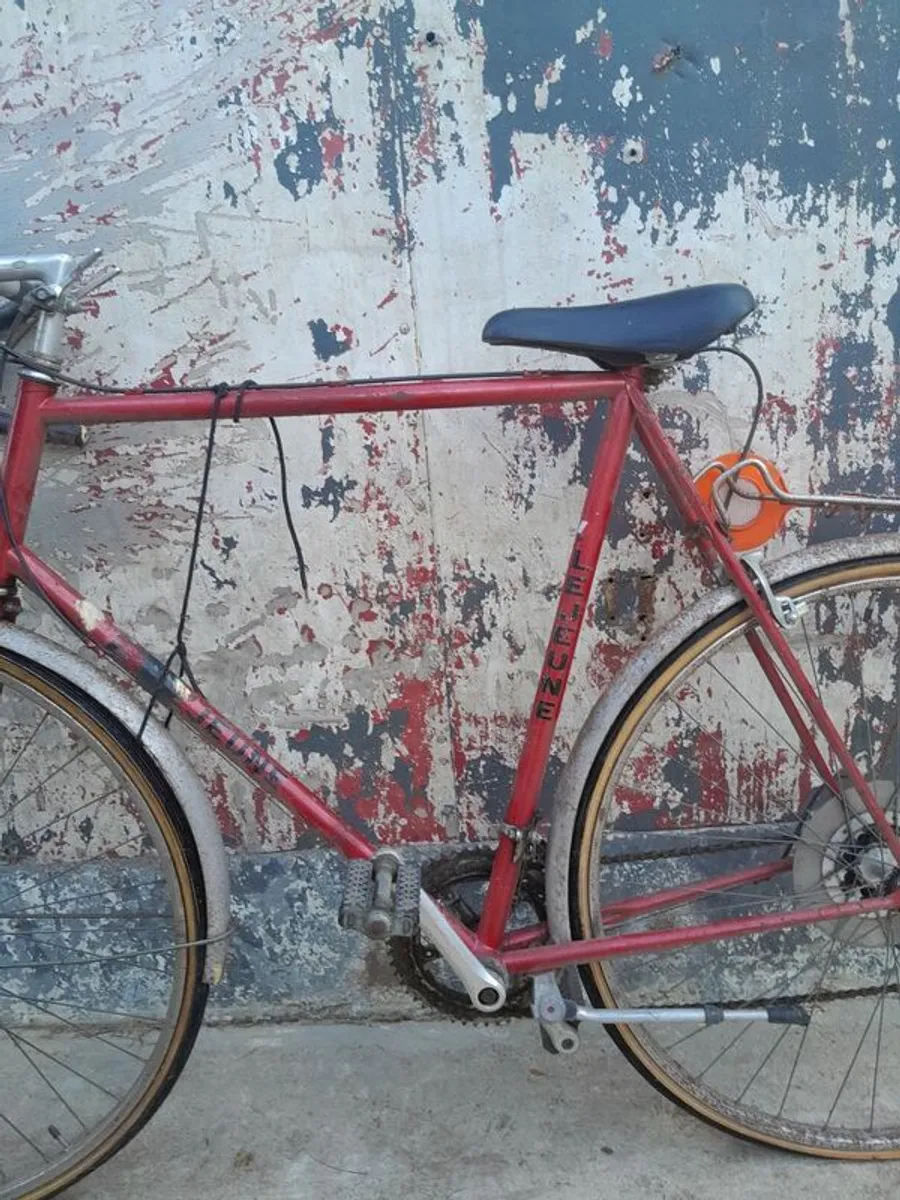 vintage bicycle - Image 3