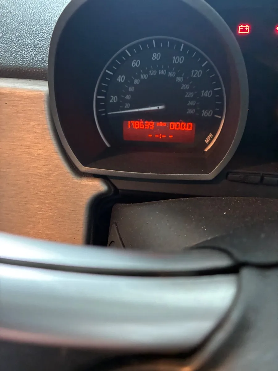 BMW Z4 2004 2.5 manual - Image 4