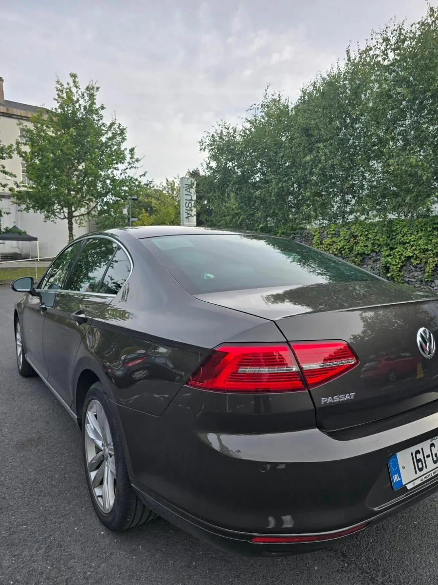 Volkswagen Passat 2016 - Image 4