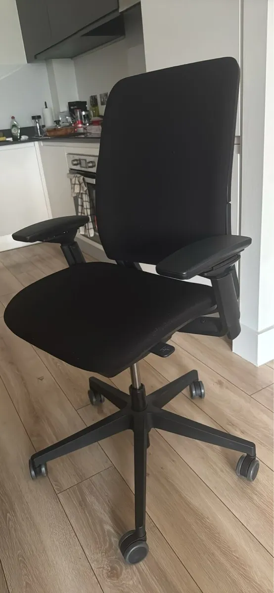Steelcase Ergonomic Office Chair - Image 3