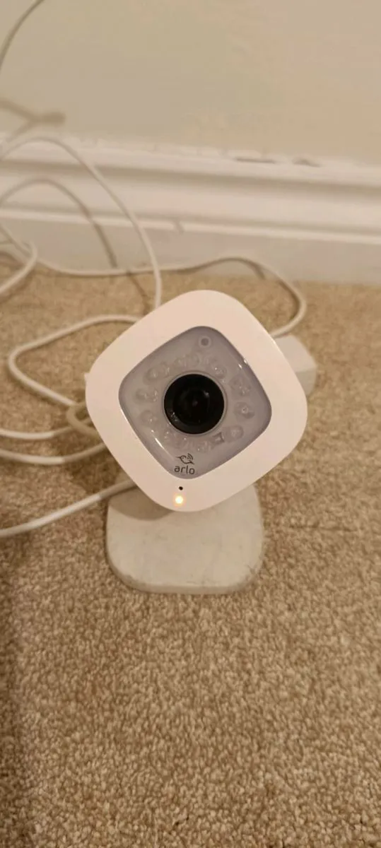 Arlo Q Plus 1080p WiFi security camera