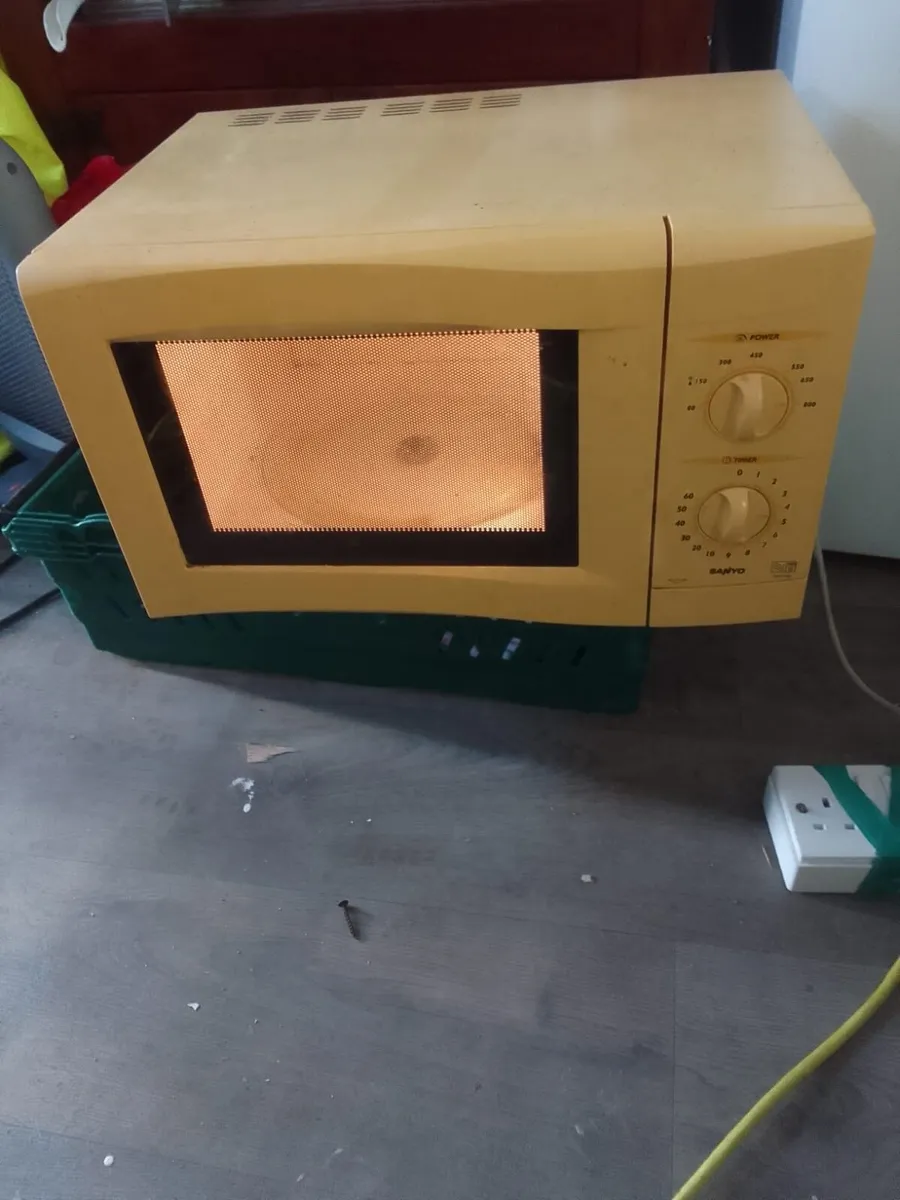 Microwave - Image 1