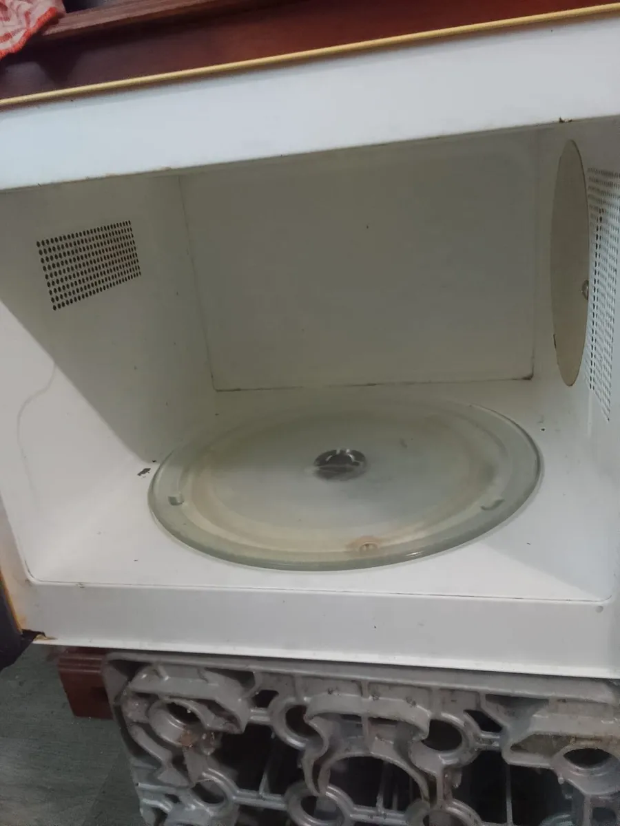 Microwave - Image 2