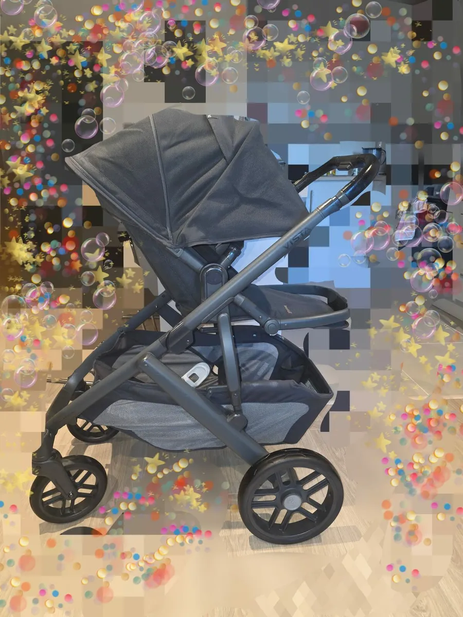 Uppababy Vista V2 with car seat - Image 4