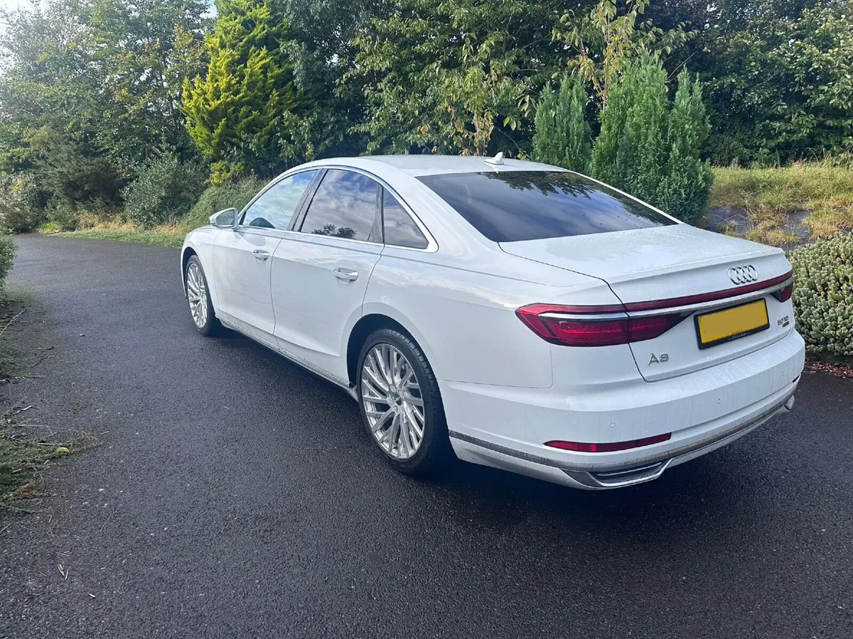 Audi A8 2018 - Image 4