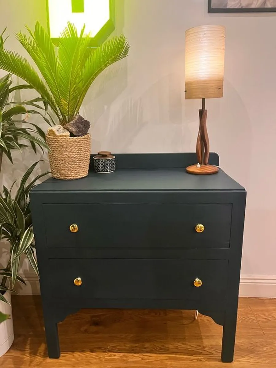 lovely small chest of drawers - Image 2