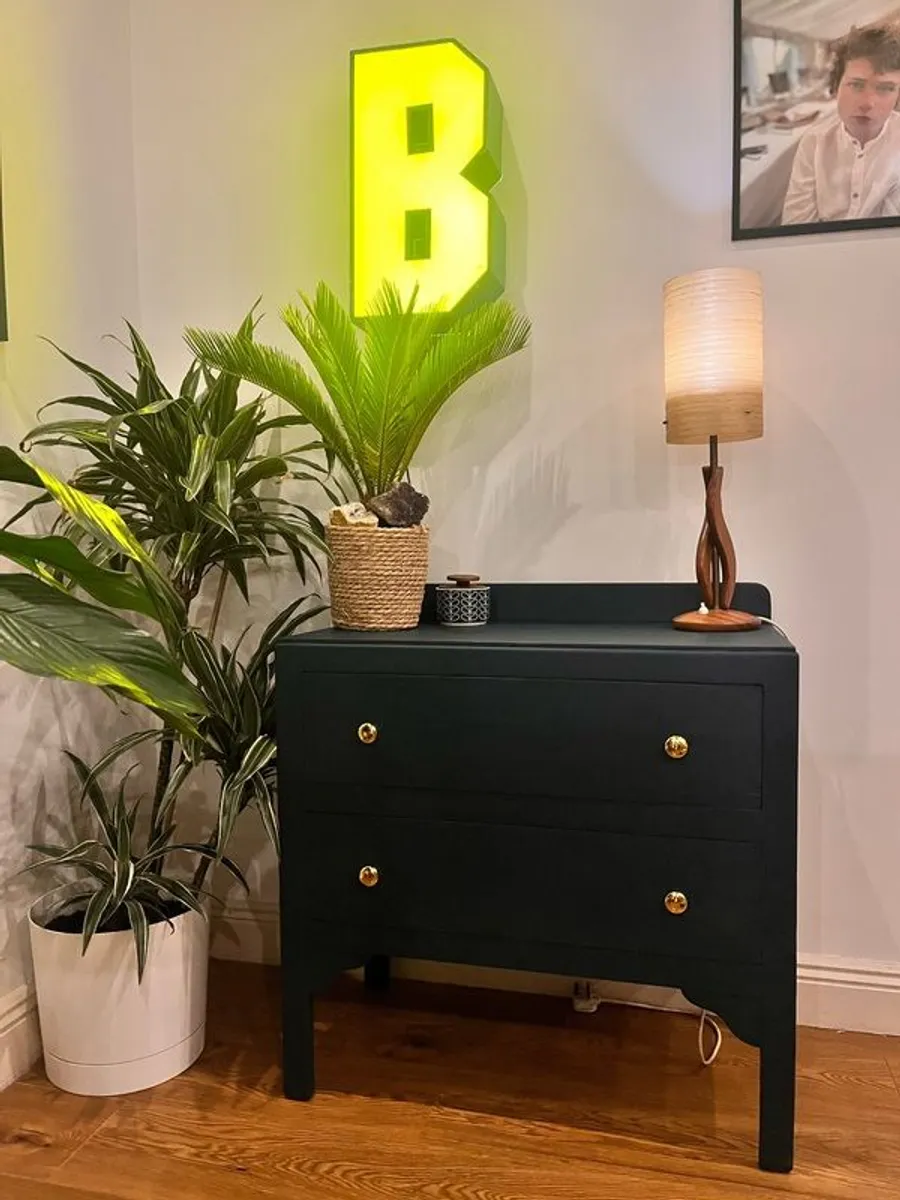 lovely small chest of drawers - Image 3