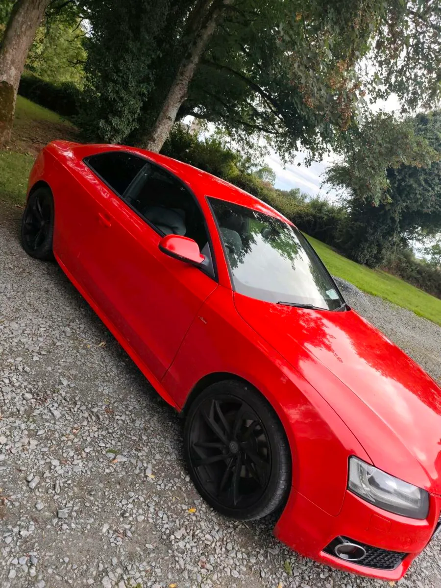 Audi A5 2.0T S-Line Black Edition - Image 3