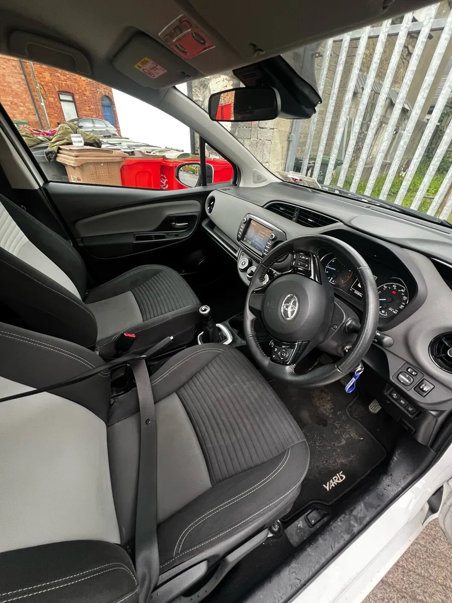 Toyota Yaris 1.0 5DR - Image 3