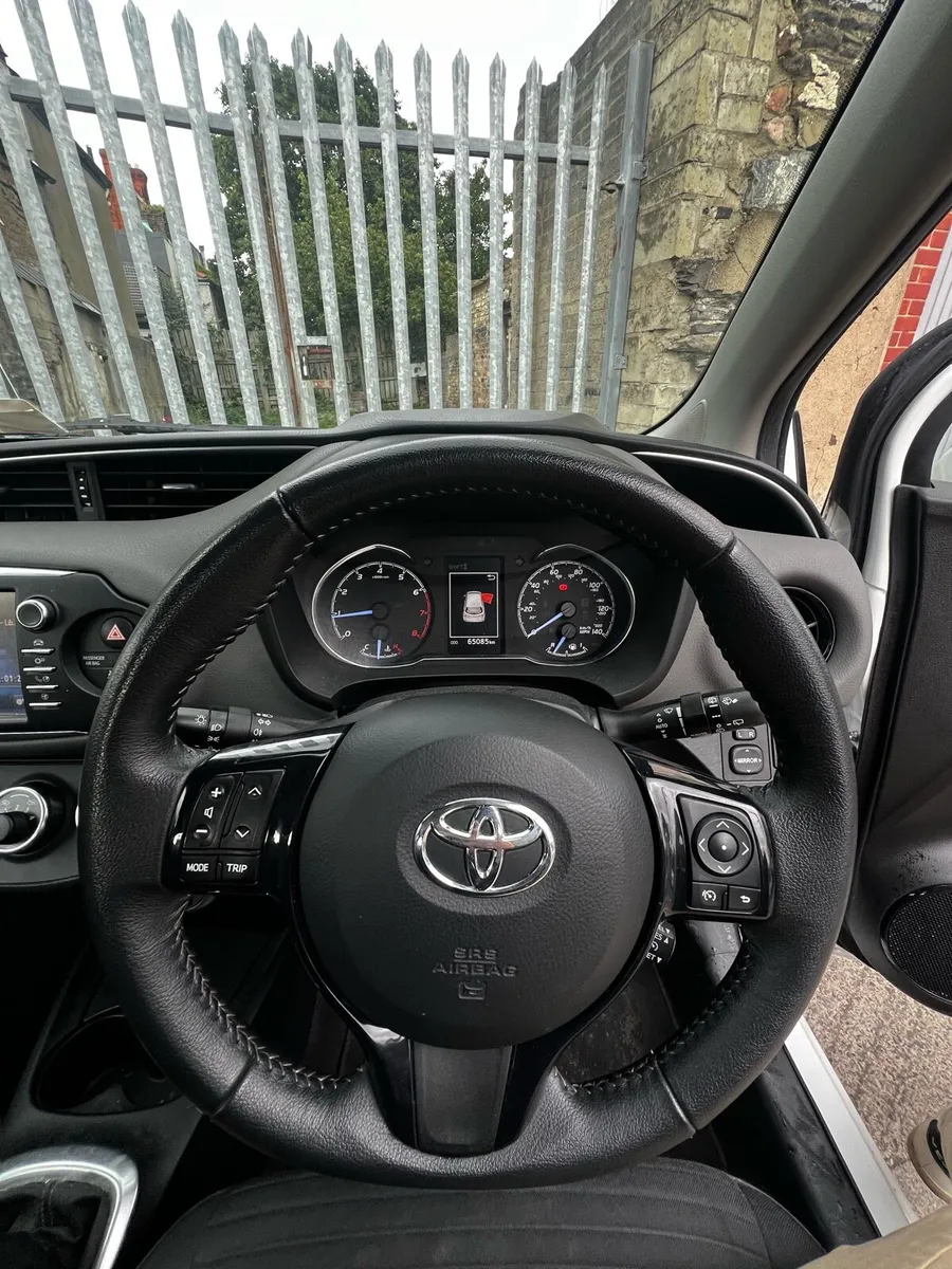 Toyota Yaris 1.0 5DR - Image 4