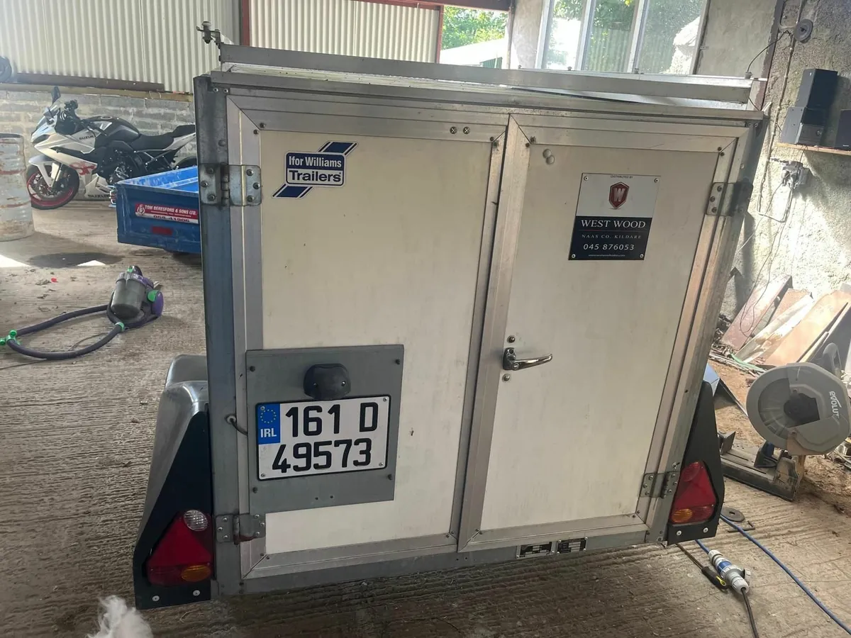 Ifor Williams Enclosed Box Trailer - Image 4