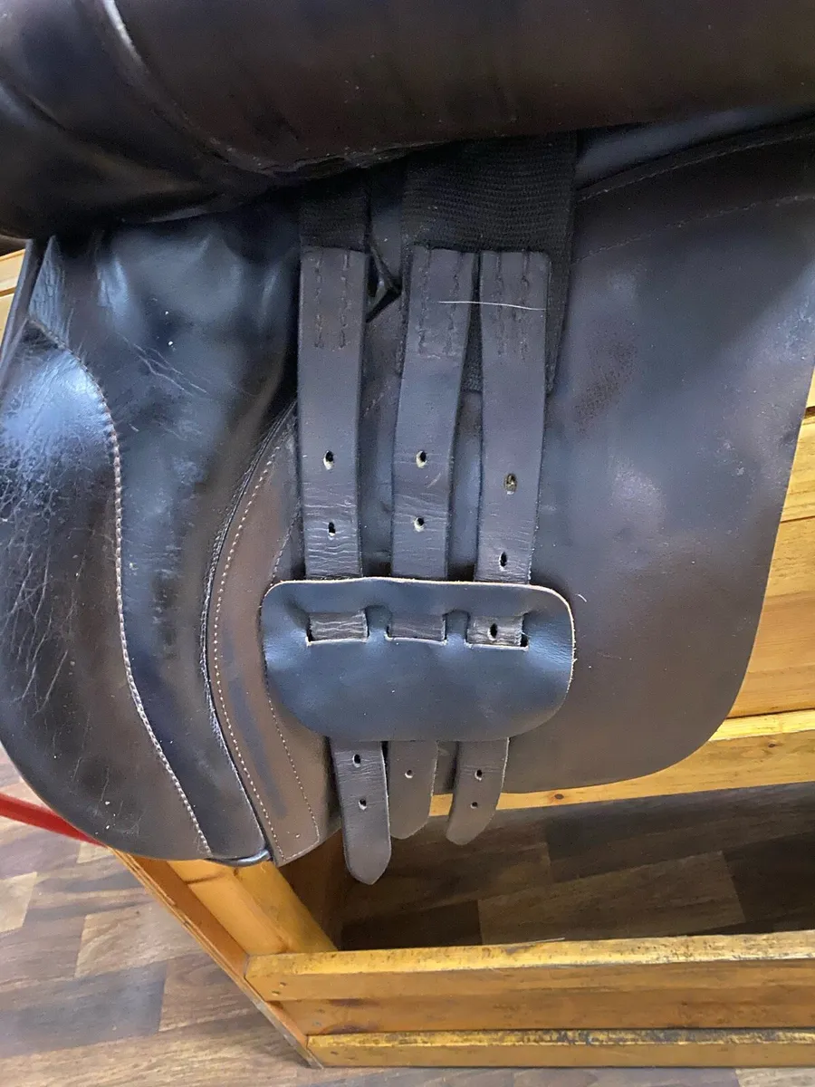 18” meadow creek brown Leather saddle - Image 4