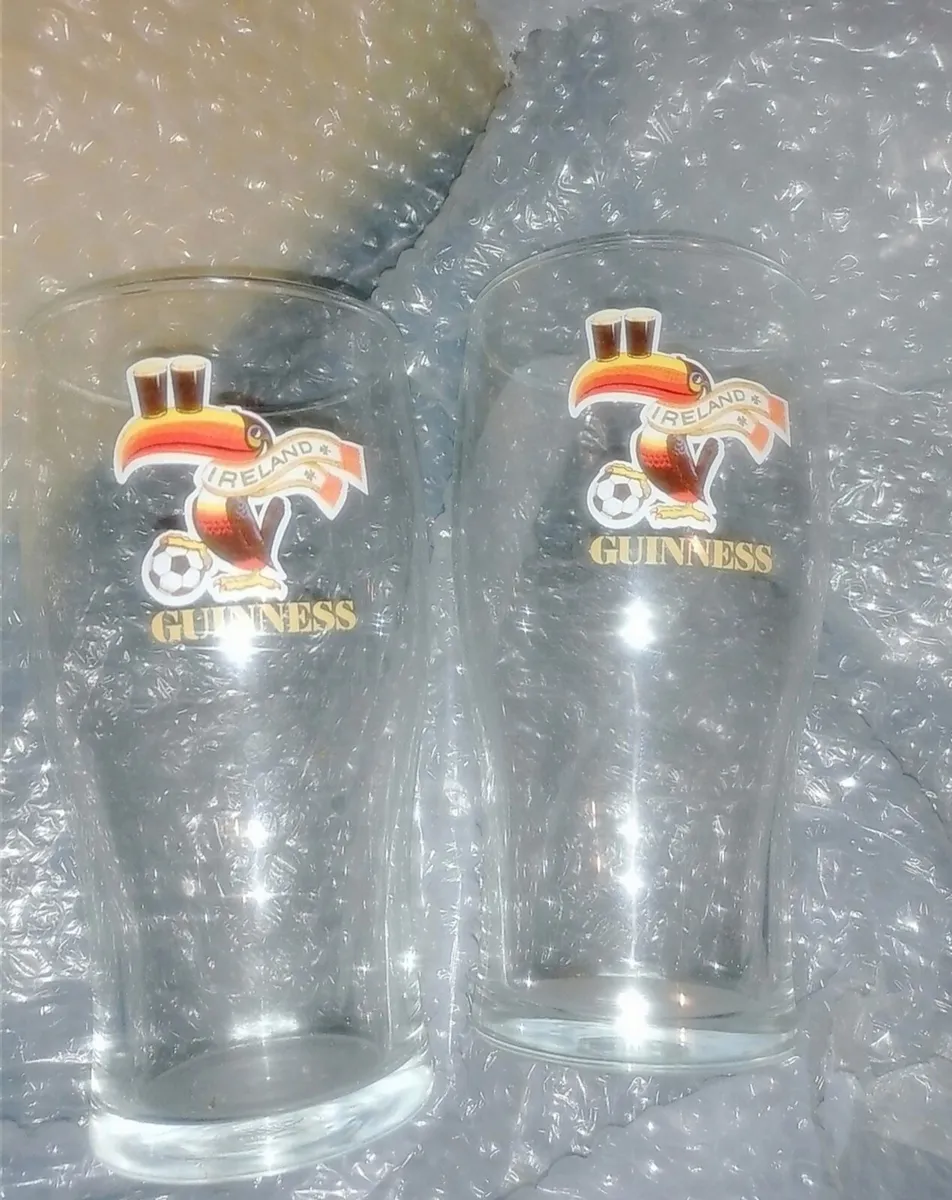 OLD GUINNESS GLASSES AND JUG - Image 3