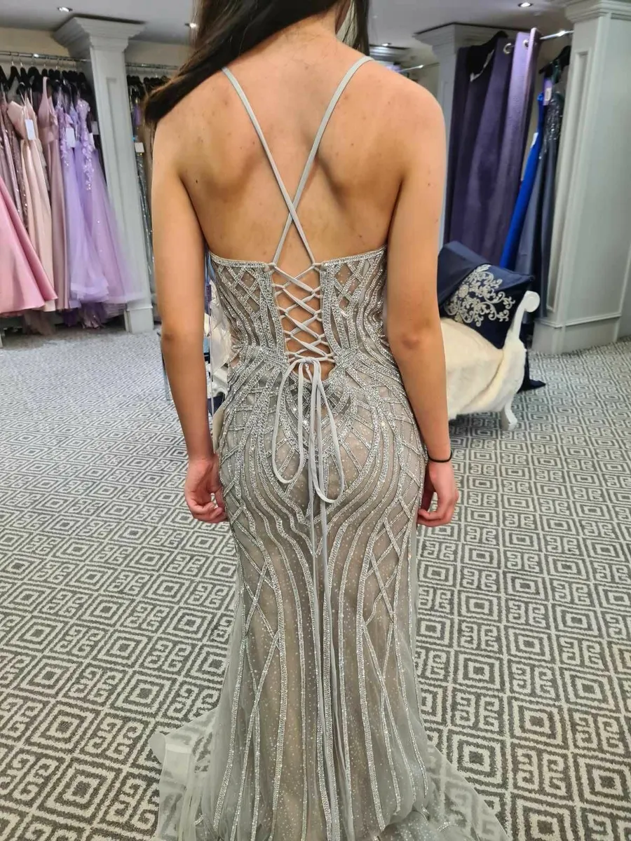 Debs dress - Image 2