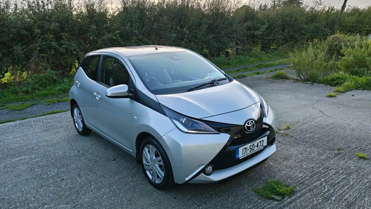 Toyota Aygo 1.0 X-Play. Low milage - Image 3