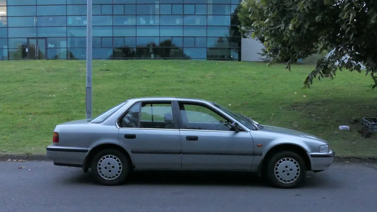 Honda Accord 1991 - Image 2