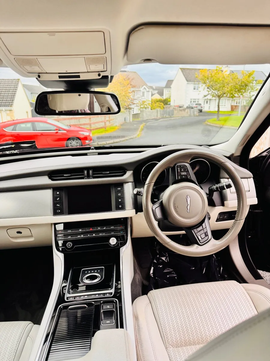 Jaguar XF 2016 Low mileage - Image 2