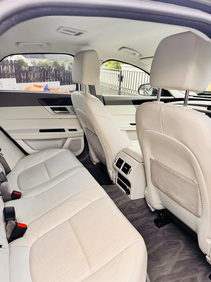 Jaguar XF 2016 Low mileage - Image 3