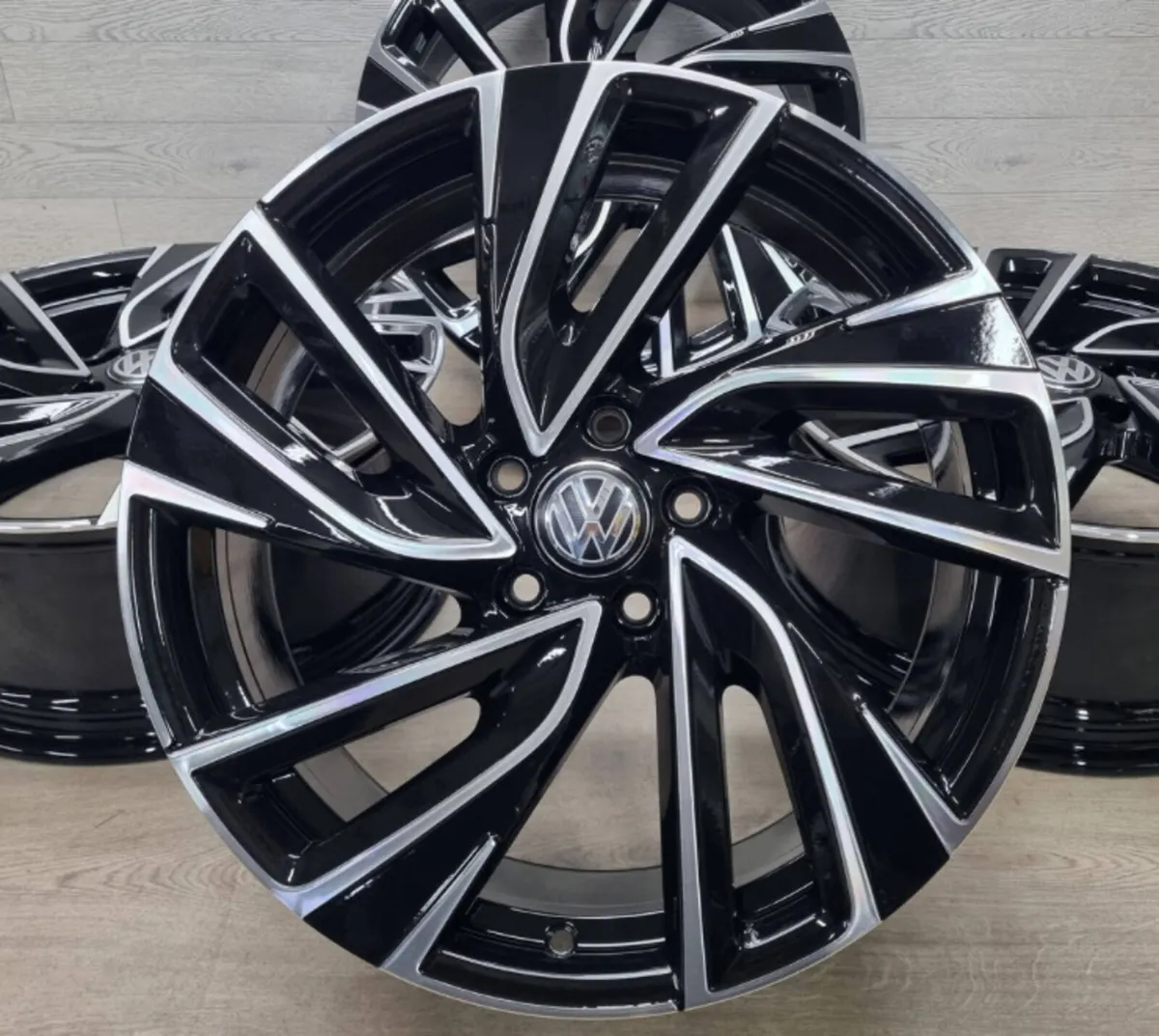VW Golf Gti Clubsport Alloys - Adelaide Style - Image 1