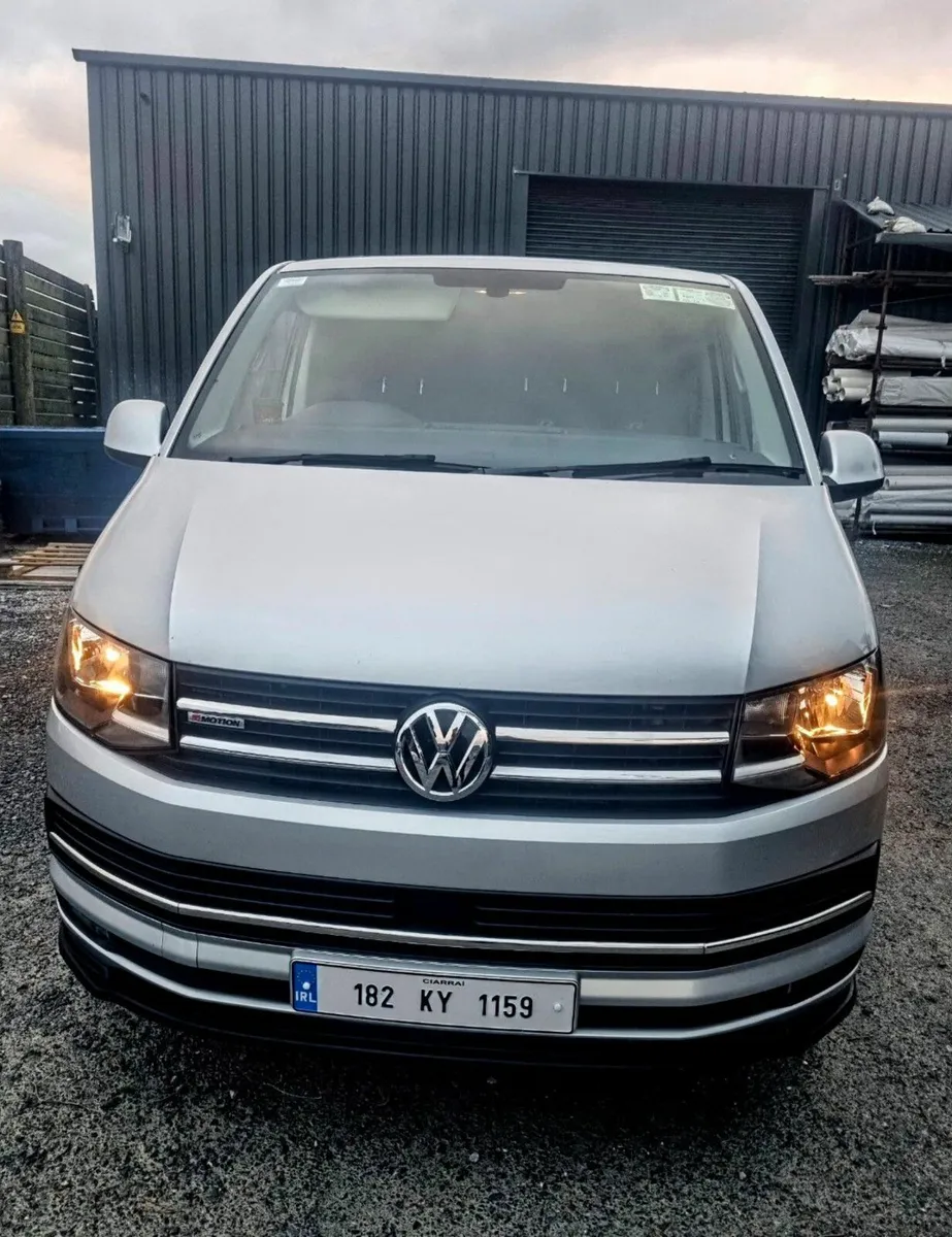 Volkswagen Transporter 2018 - Image 2