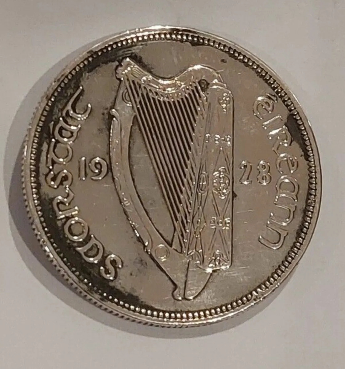 VINTAGE IRISH  HALF CROWN 1928.. - Image 2