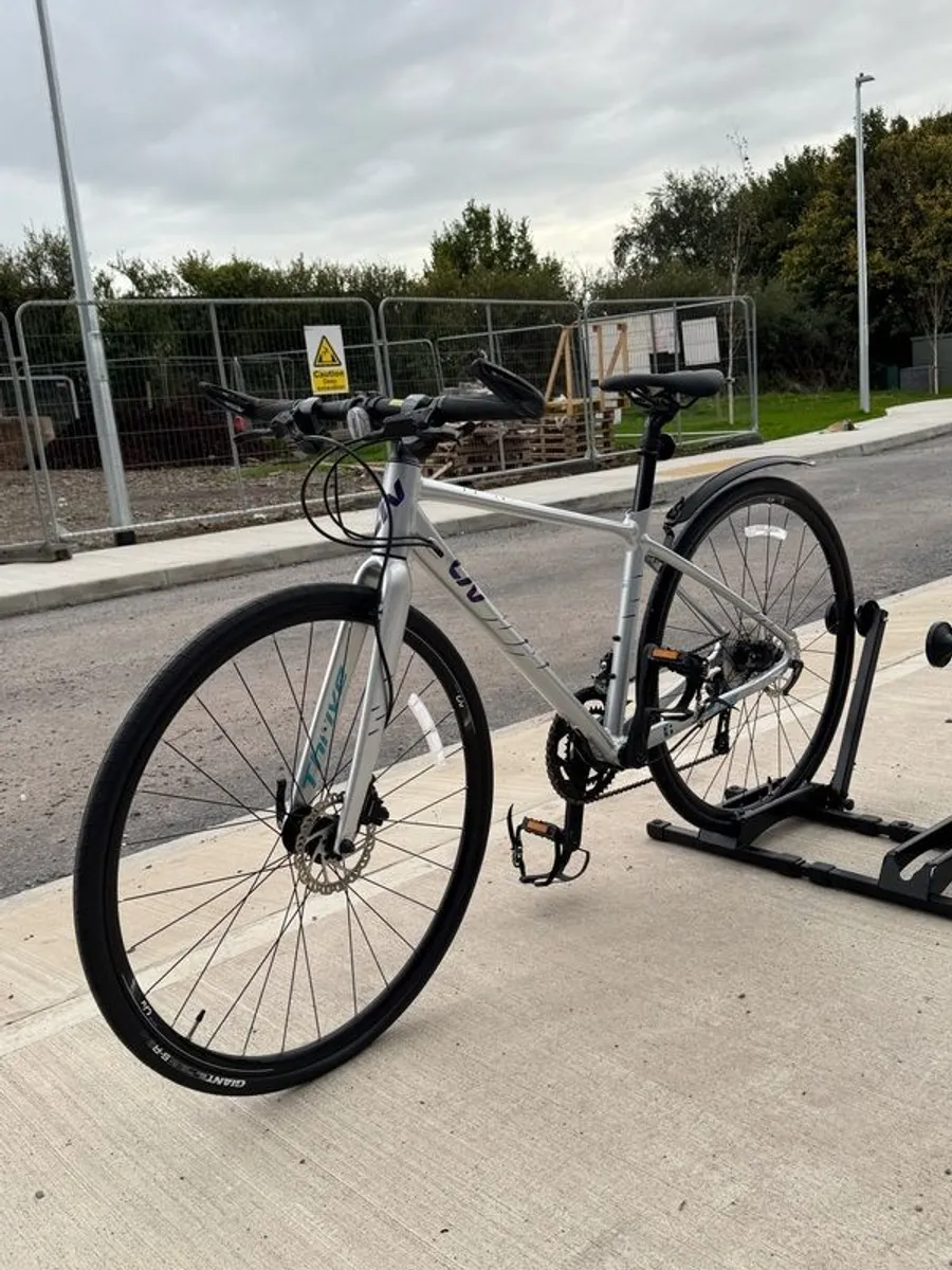Liv Thrive Hybrid Bike - Image 1