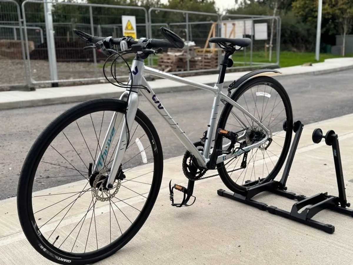 Liv Thrive Hybrid Bike - Image 3