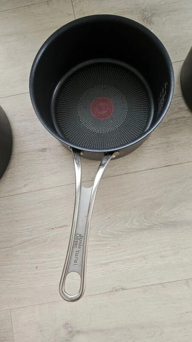 Jamie Oliver Tefal 5-Piece Pan Set (Non stick) - Image 4