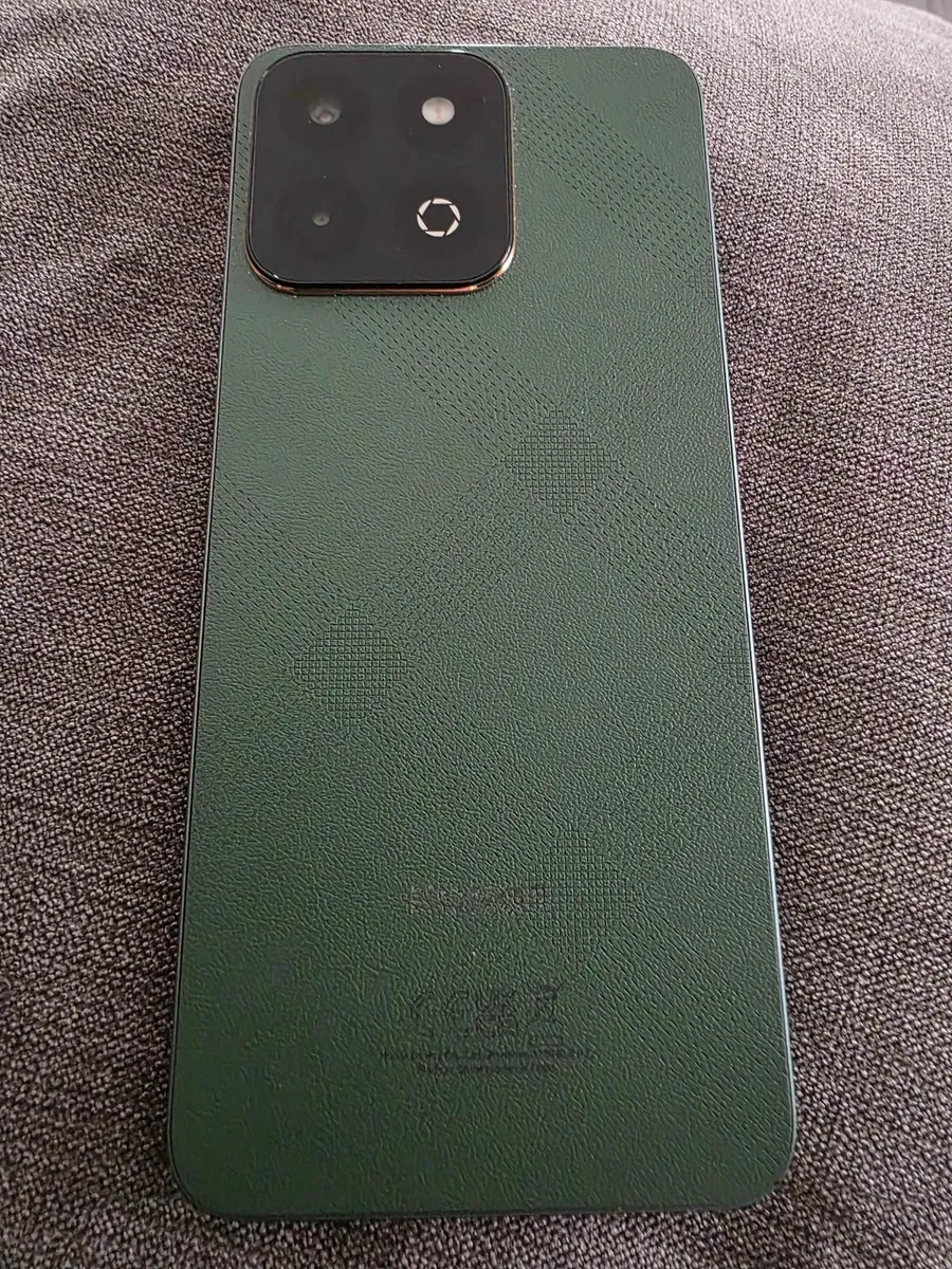 Phone - Image 3