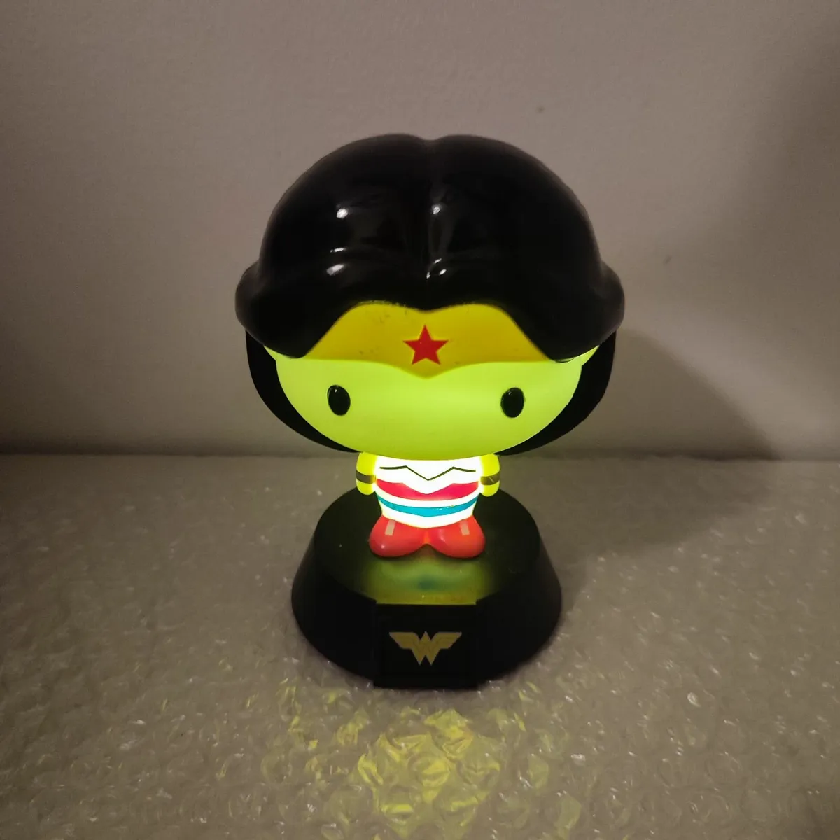 Paladone Dc Comics Wonder Woman D Character Lamp - Image 1