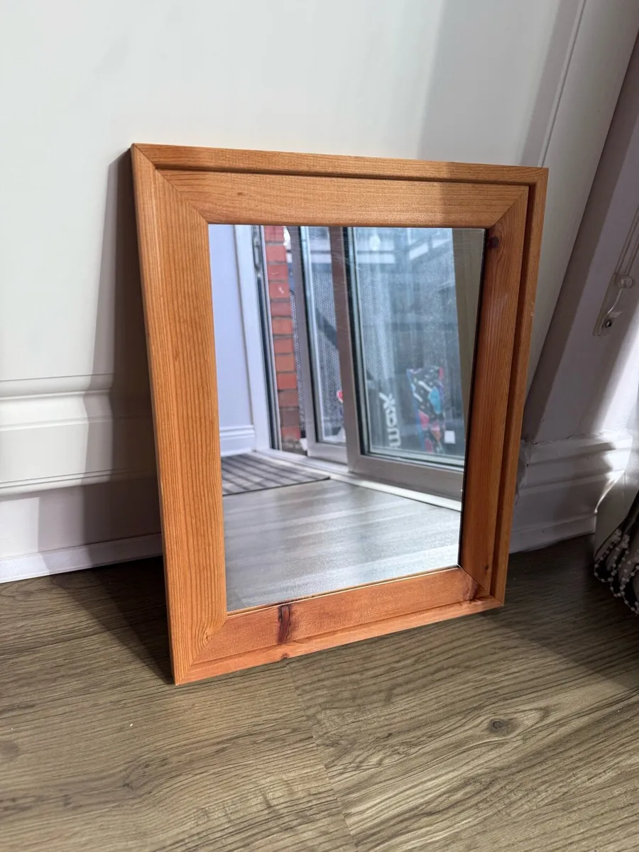 Wooden mirror in very good condition - Image 1