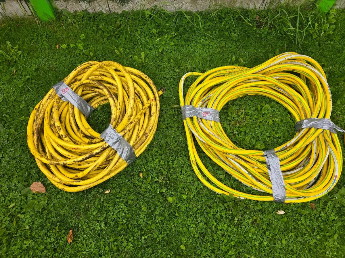 Watering hoses with tips - Image 1