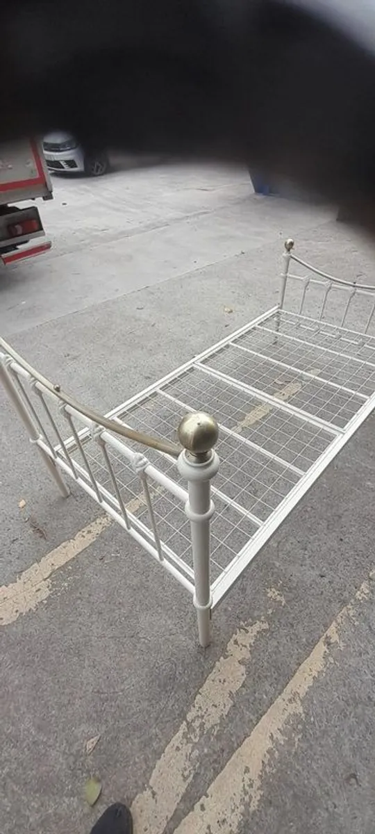 Metal Frame Single Frame Bed - Image 1