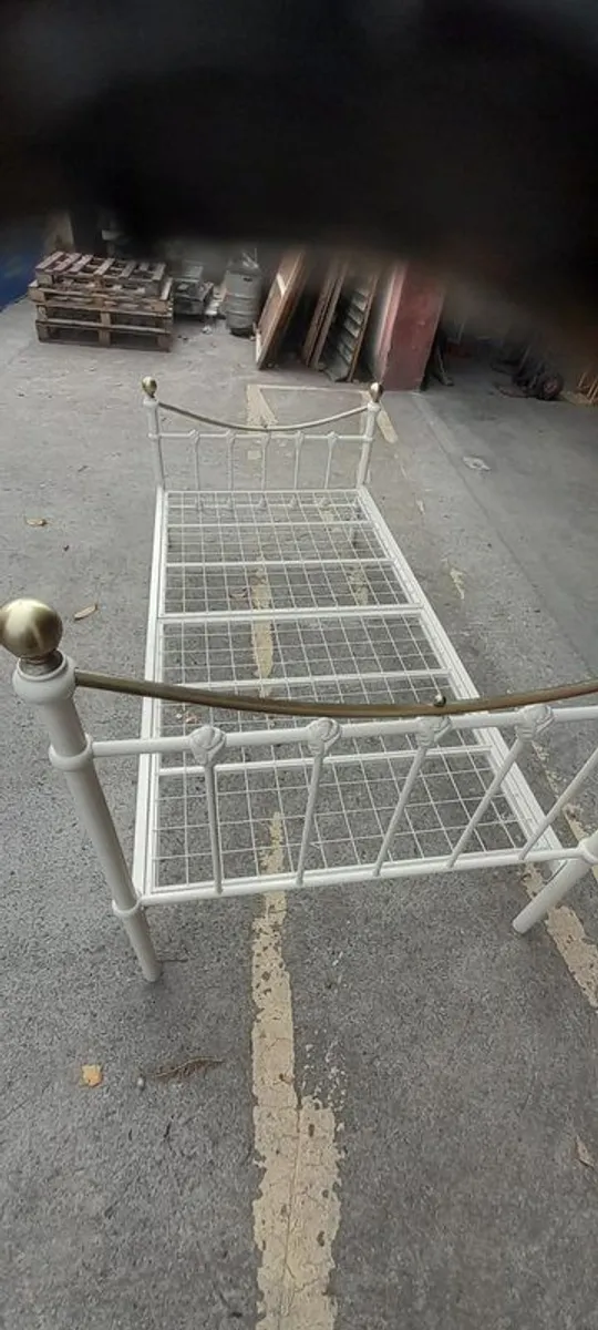 Metal Frame Single Frame Bed - Image 3