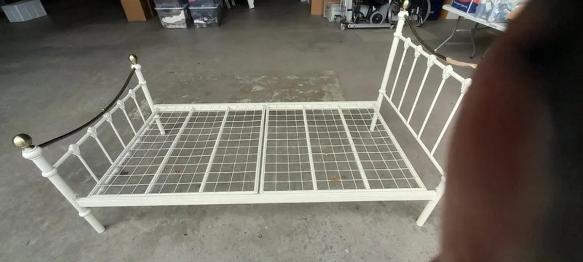 Metal Frame Single Frame Bed - Image 4