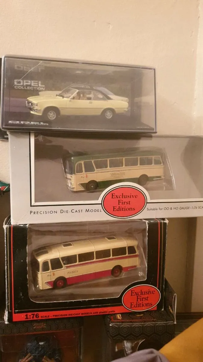 VINTAGE...DIE.CASTS BUSS