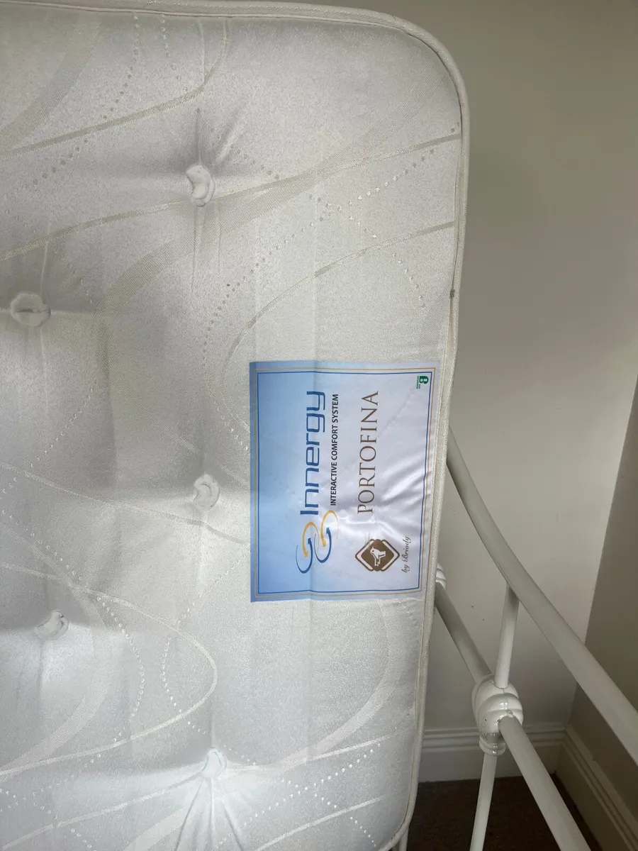 Daybed with Trundle & Matress Single Bed - Image 4