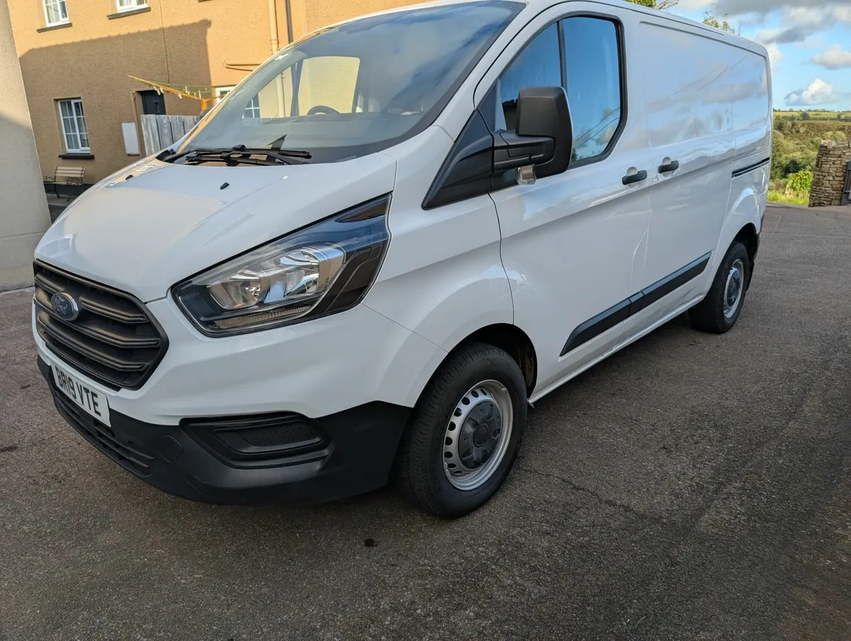 Ford Transit Custom 2019 - Image 2