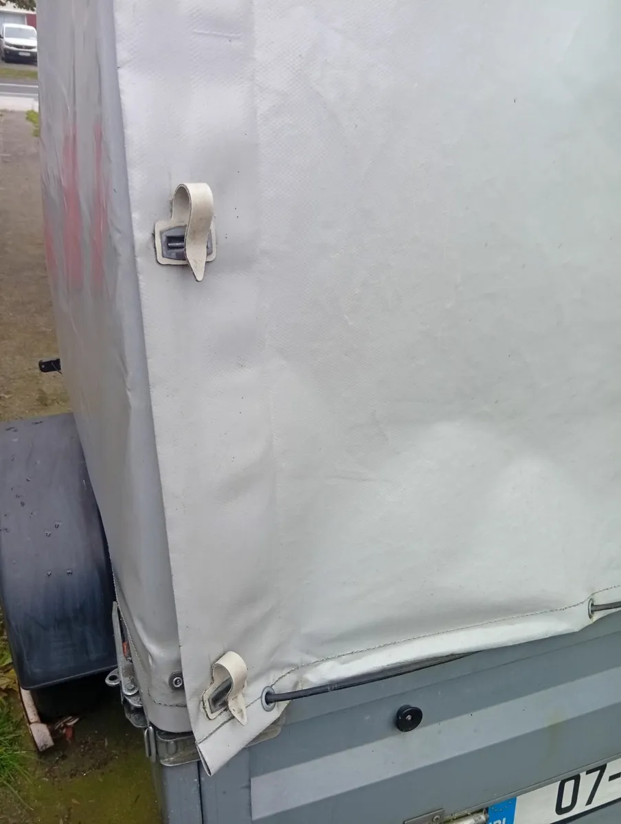 Quality Galvanised trailer with removable canopy - Image 2