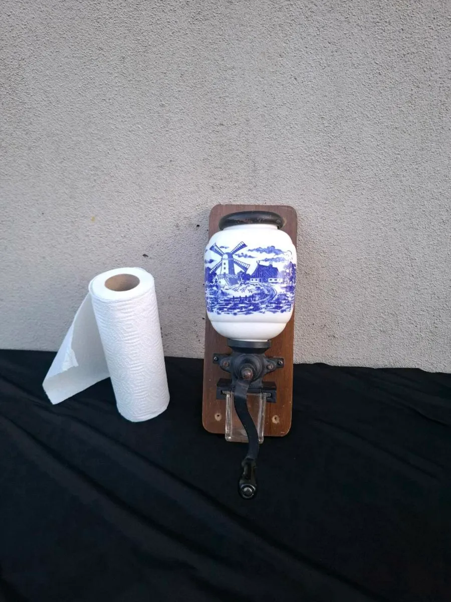 Wall coffee grinder postage possible