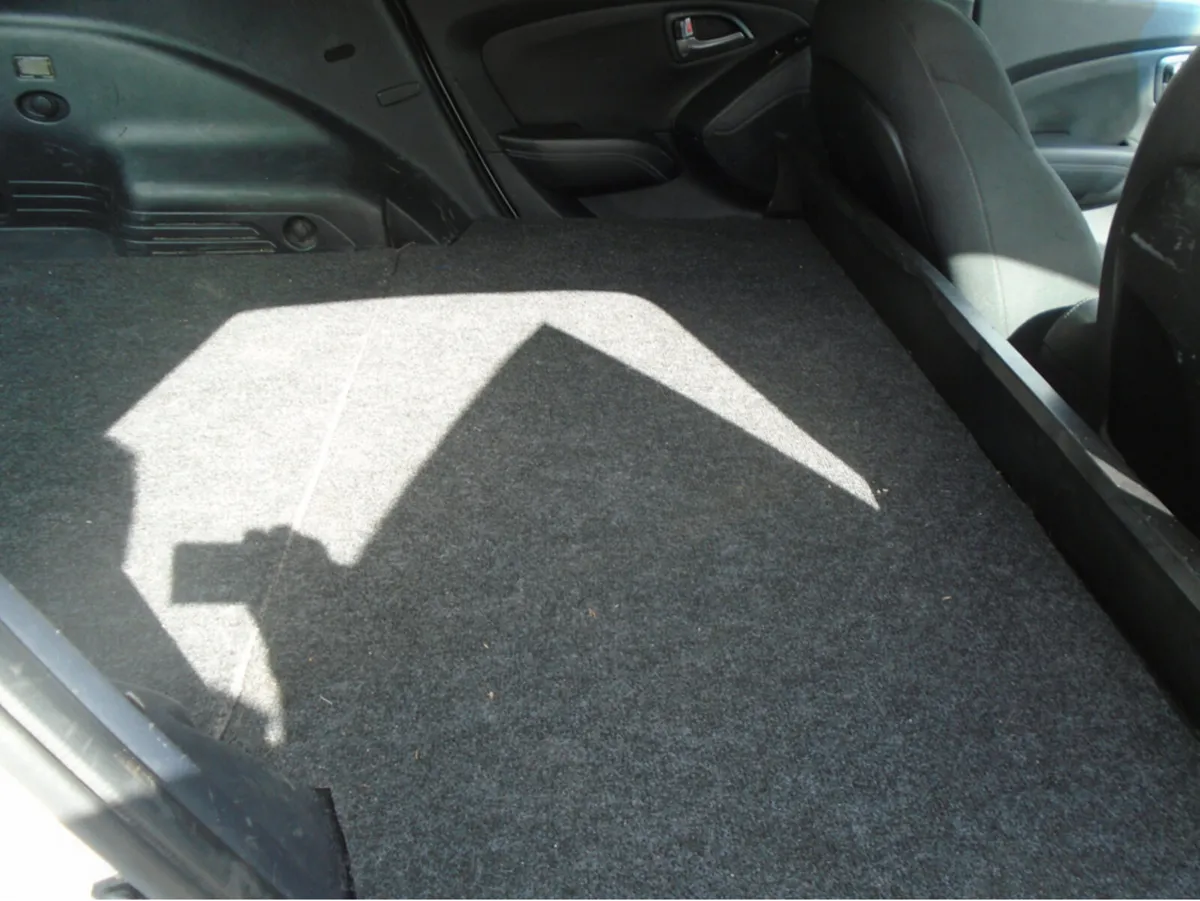 Hyundai ix35 1.7 COMFORT COMMERCIAL 4DR NEW CVRT - Image 4